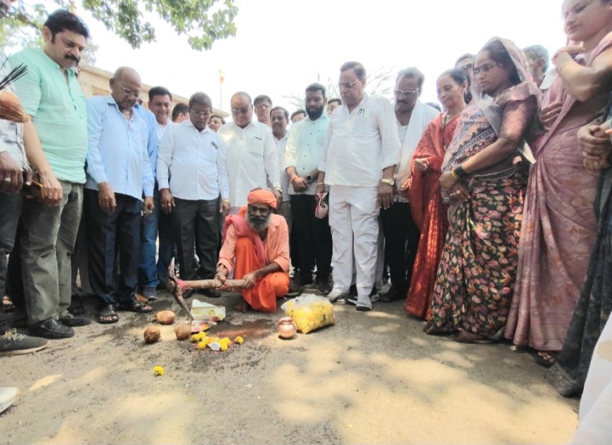 ना. गिरीशभाऊ महाजन यांच्या वाढदिवसानिमित्त अनेक वर्षांपासून प्रलंबित असलेला रावेर - पुनखेडा - पातोंडी रस्त्याच्या डांबरीकरणाचे भूमिपूजन संपन्न.